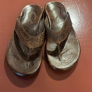 Olukai mens sandals sz 12